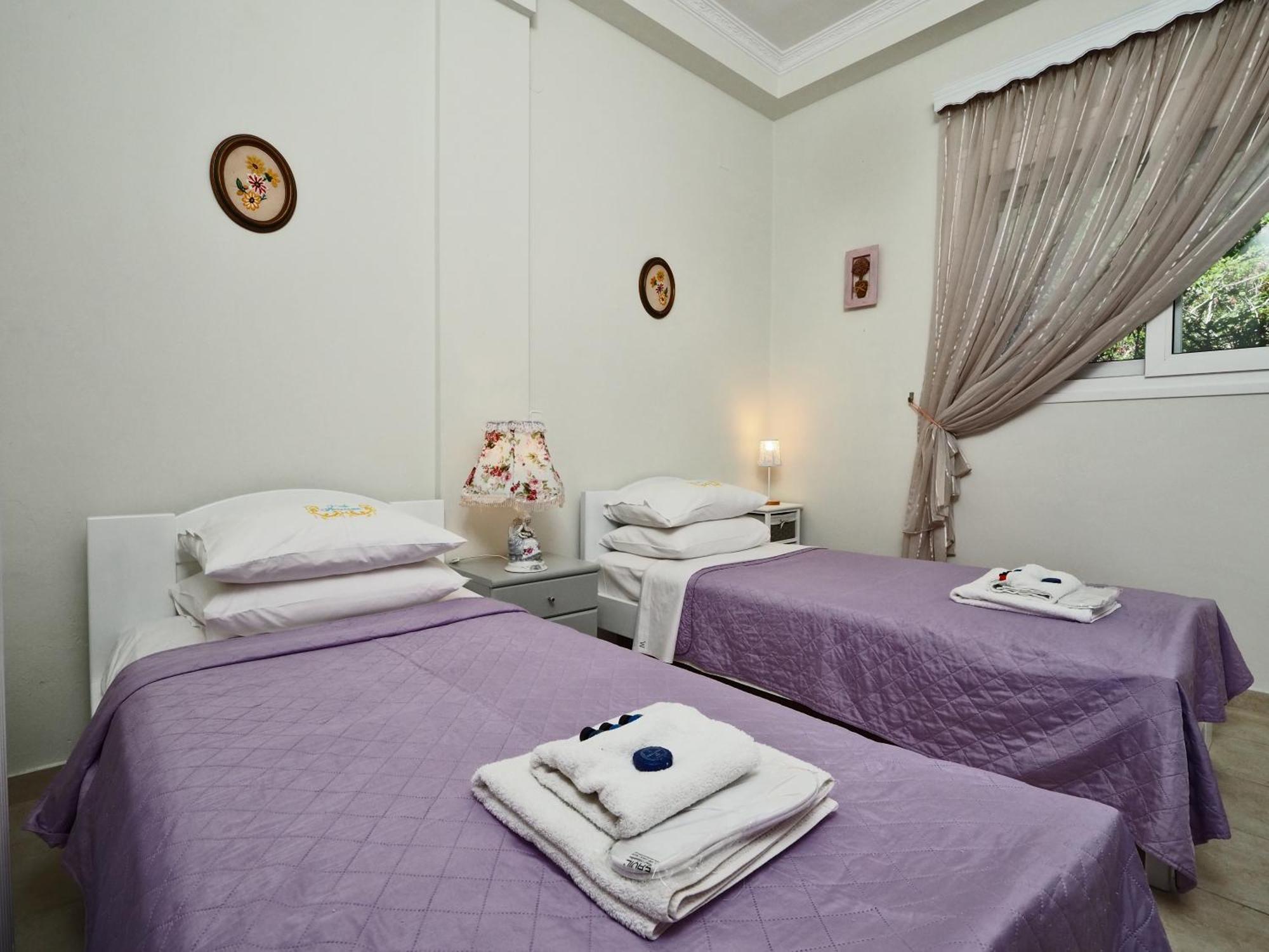 Villa Euphoria Apts Afión المظهر الخارجي الصورة