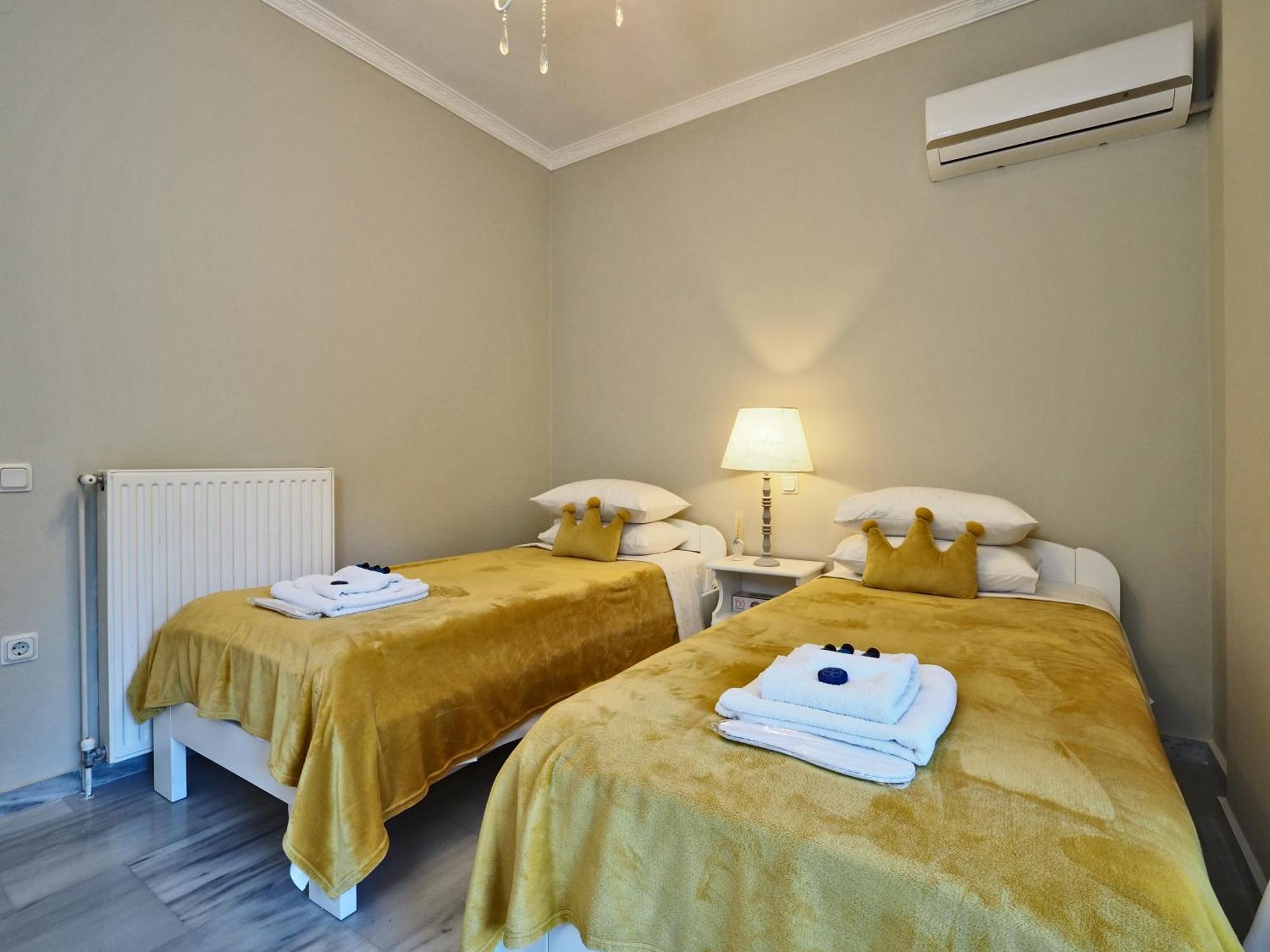 Villa Euphoria Apts Afión المظهر الخارجي الصورة